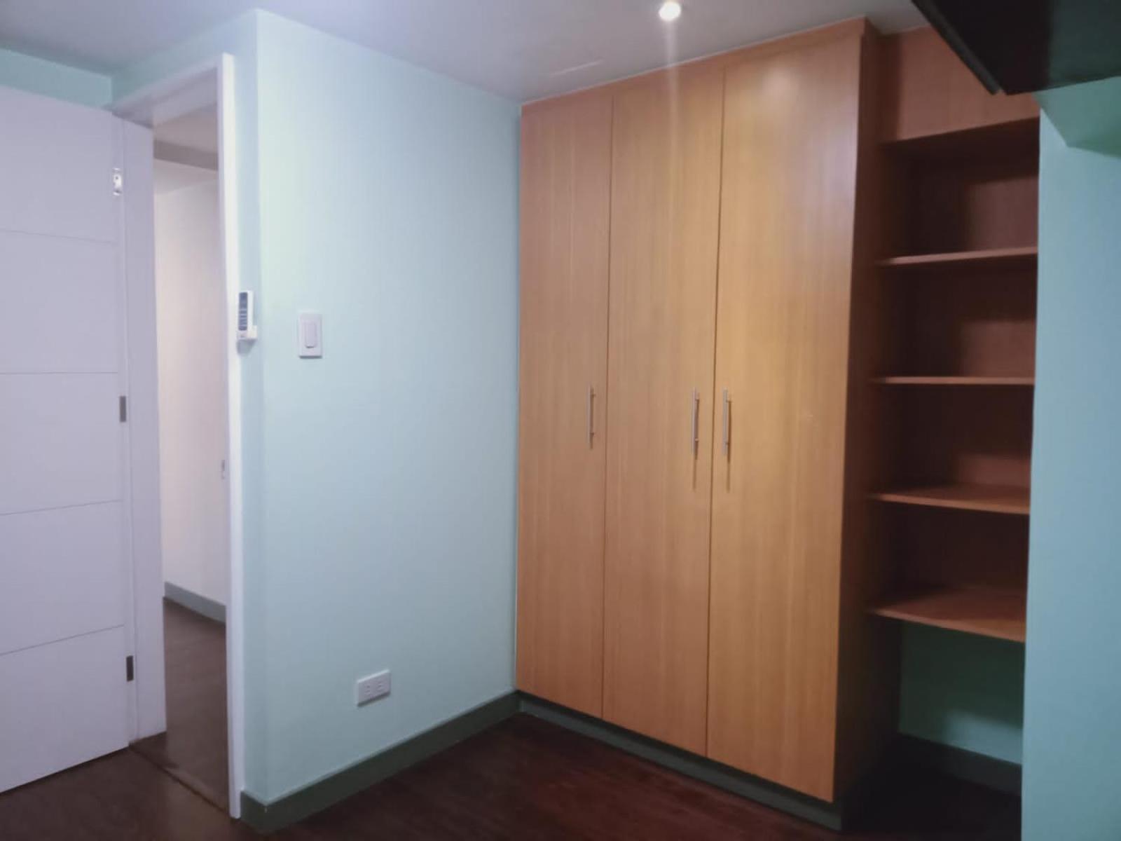 2 Bedrooms Units Forbes Area 5Th Avenue Bgc Center Manila Exterior foto
