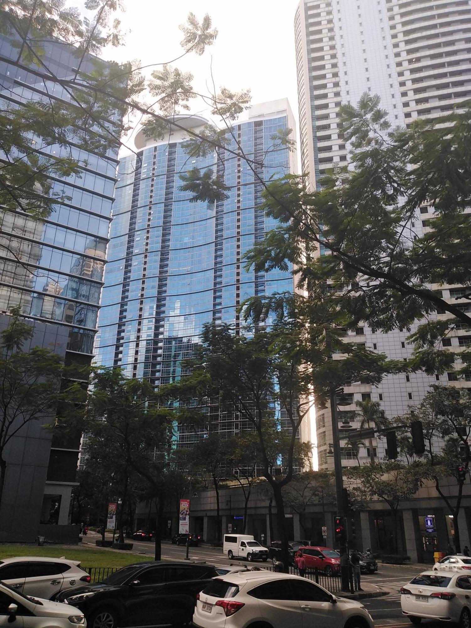 2 Bedrooms Units Forbes Area 5Th Avenue Bgc Center Manila Exterior foto